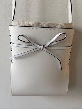 Auth LOEWE Ikebana Shoulder Bag Crossbody Bag Leather Gate One Shoulder